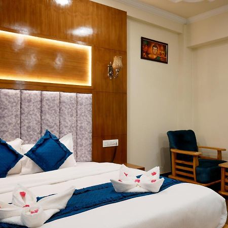 New Ambika International Mall Road Hotel Manāli Esterno foto