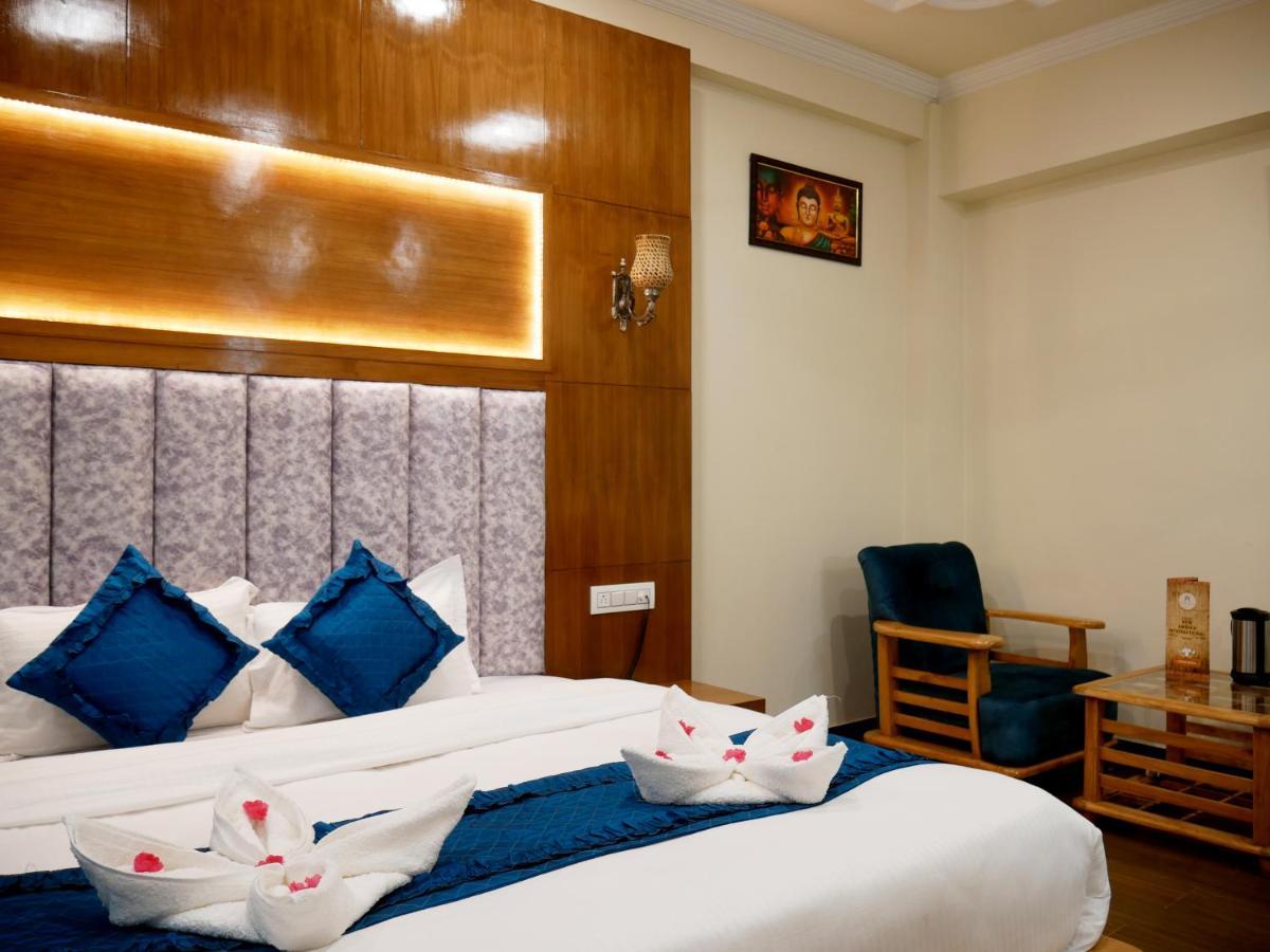 New Ambika International Mall Road Hotel Manāli Esterno foto