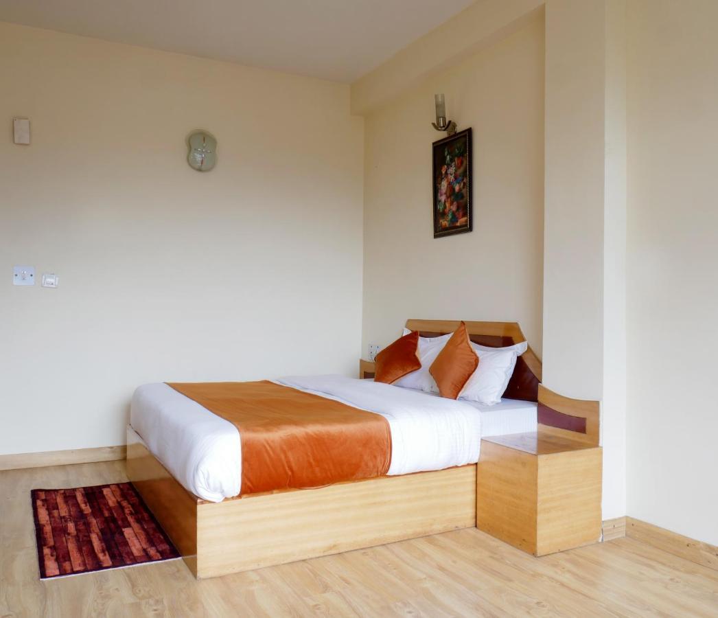 New Ambika International Mall Road Hotel Manāli Esterno foto
