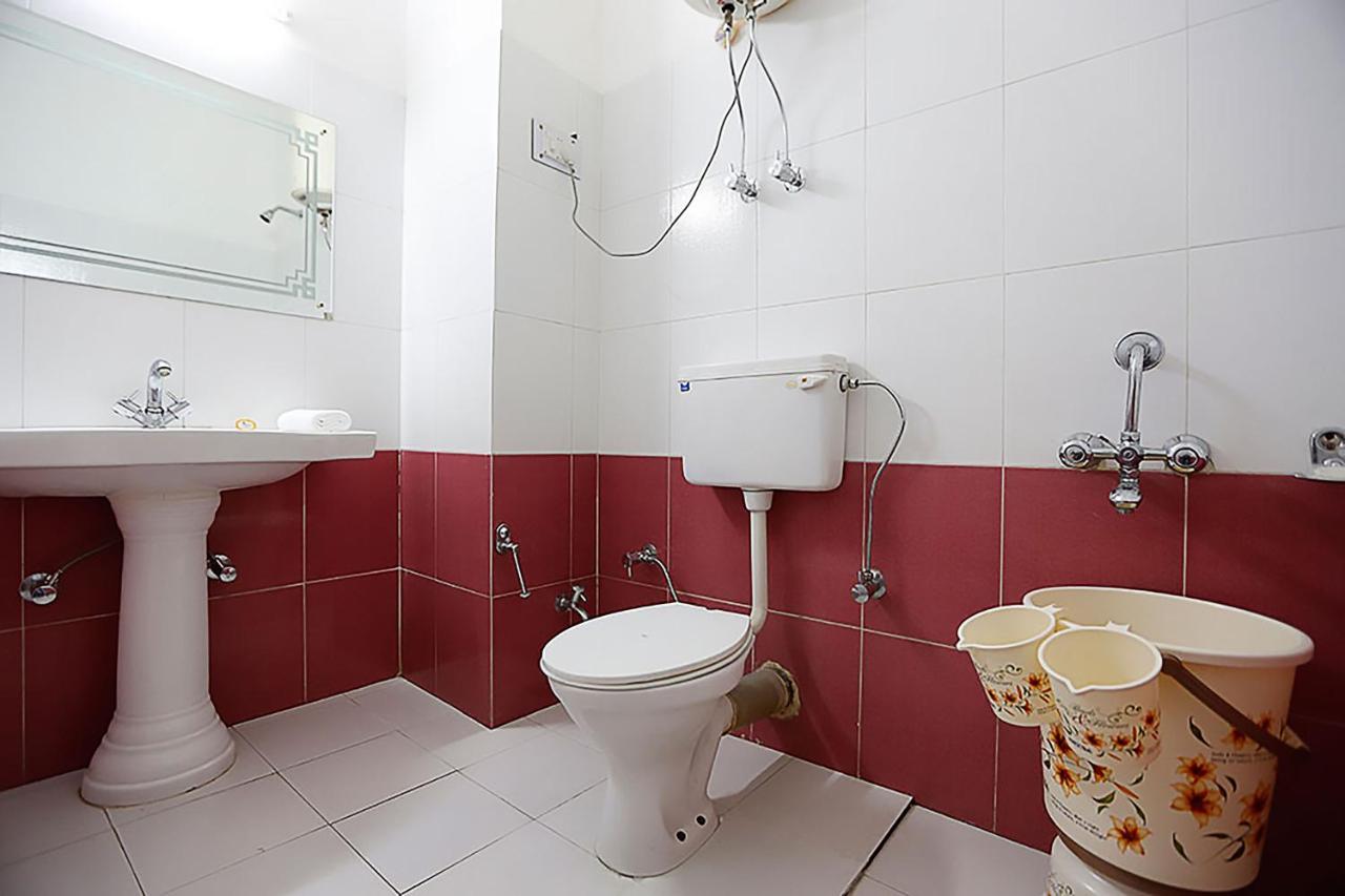 New Ambika International Mall Road Hotel Manāli Esterno foto